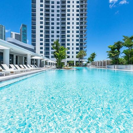 Bluebird Suites Downtown/Brickell Доръл Екстериор снимка