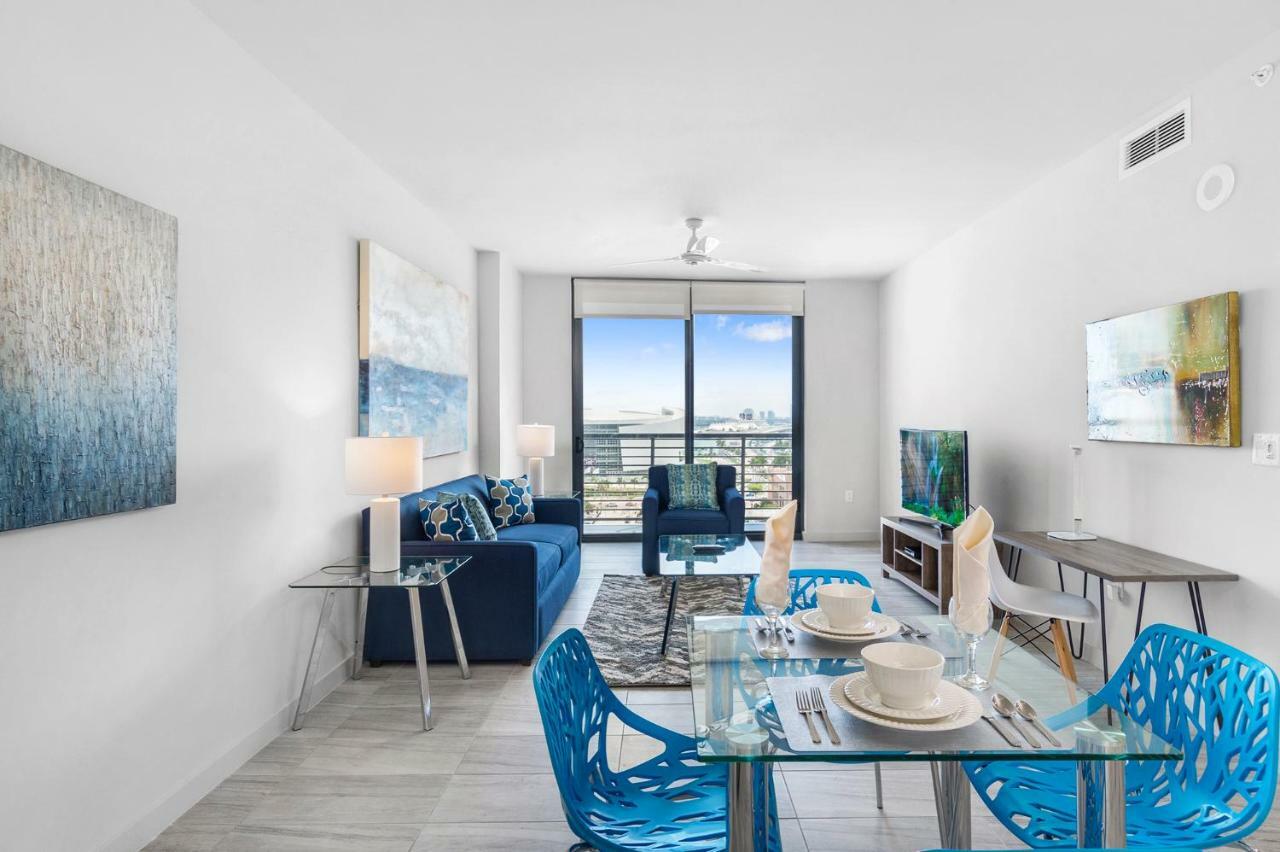 Bluebird Suites Downtown/Brickell Доръл Екстериор снимка