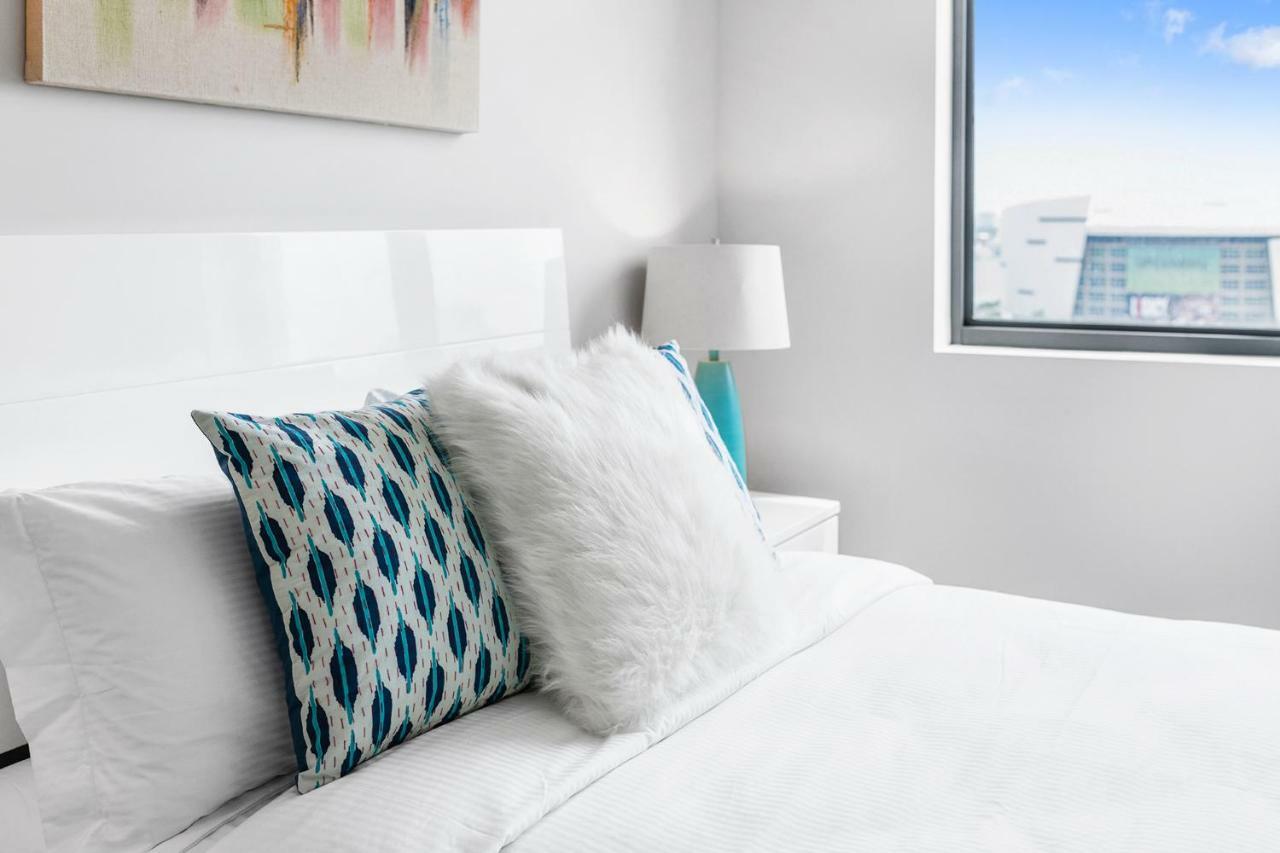Bluebird Suites Downtown/Brickell Доръл Екстериор снимка