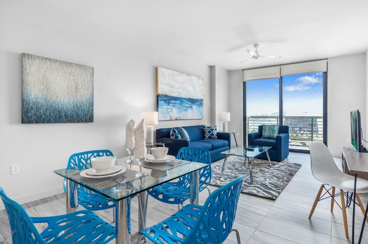 Bluebird Suites Downtown/Brickell Доръл Екстериор снимка