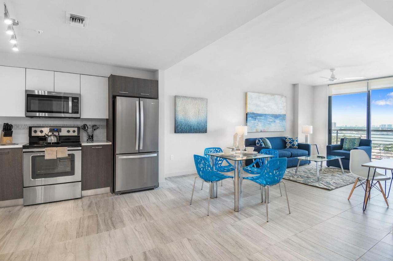 Bluebird Suites Downtown/Brickell Доръл Екстериор снимка