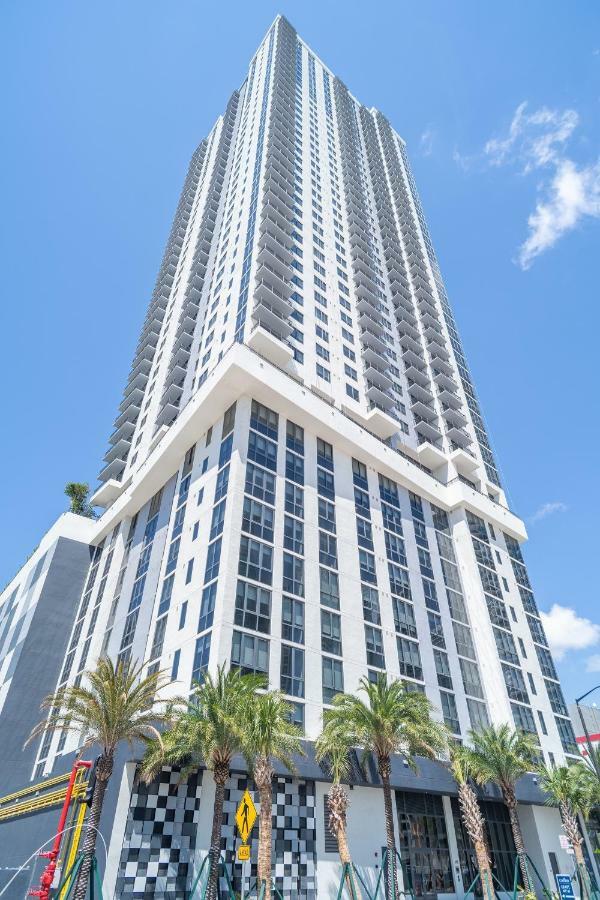 Bluebird Suites Downtown/Brickell Доръл Екстериор снимка