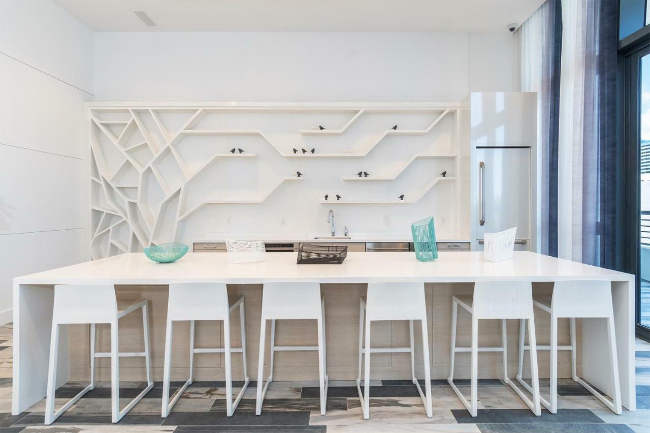 Bluebird Suites Downtown/Brickell Доръл Екстериор снимка