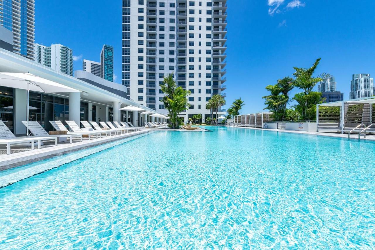 Bluebird Suites Downtown/Brickell Доръл Екстериор снимка