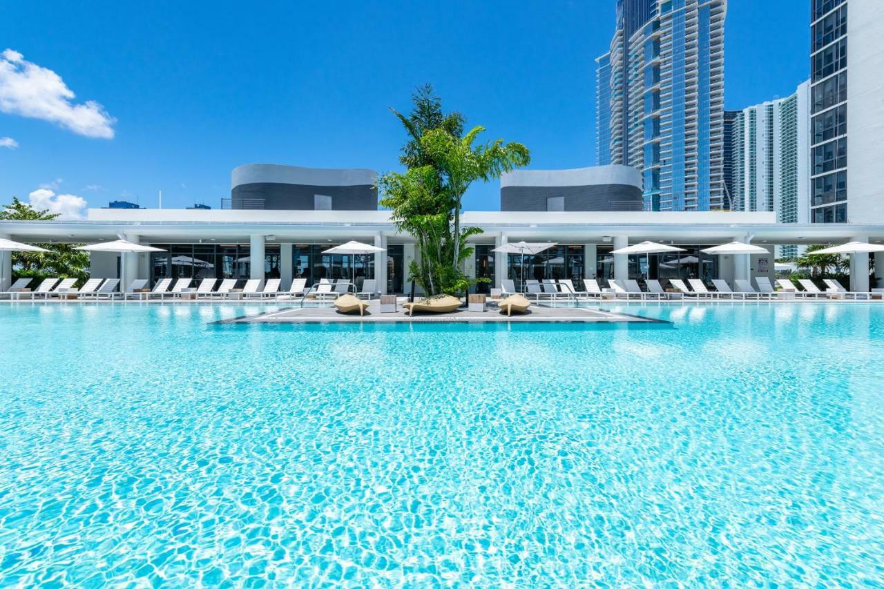 Bluebird Suites Downtown/Brickell Доръл Екстериор снимка